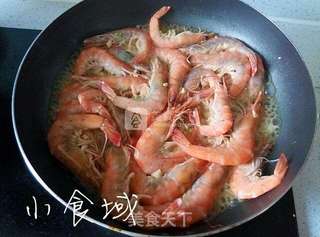简单大气宴客菜【蒜香黄油虾】的做法步骤:5