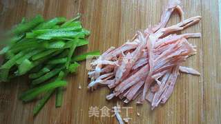 胡萝卜藕饼----诱人食欲的早餐饼的做法步骤:3