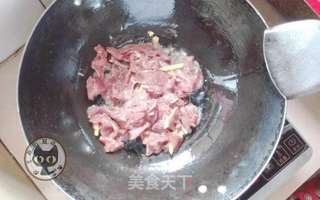 青椒炒牛肉的做法步骤:4