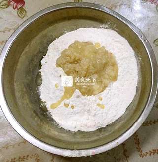 牵牛之恋蛋黄酥的做法步骤:4