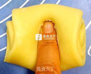 牵牛之恋蛋黄酥的做法步骤:16