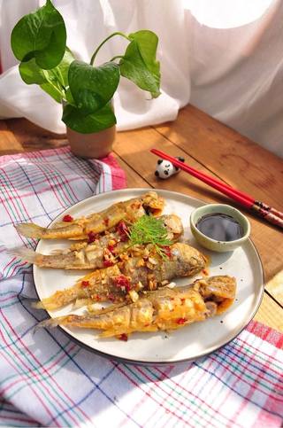 香酥小黄鱼的做法步骤:7