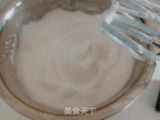 原味戚风蛋糕初体验(失败N次后 总结的经验 希望和小伙伴一起分享)的做法步骤:3