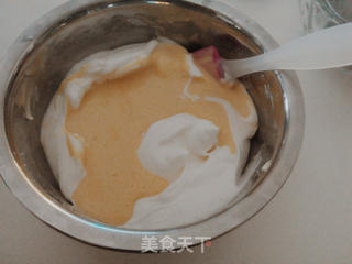 原味戚风蛋糕初体验(失败N次后 总结的经验 希望和小伙伴一起分享)的做法步骤:8
