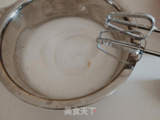 原味戚风蛋糕初体验(失败N次后 总结的经验 希望和小伙伴一起分享)的做法步骤:2