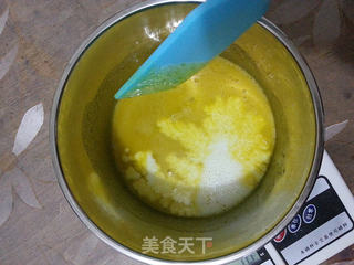 无油牛奶戚风蛋糕的做法步骤:4