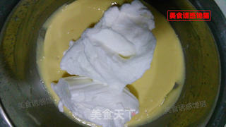 橙汁戚风蛋糕的做法步骤:4