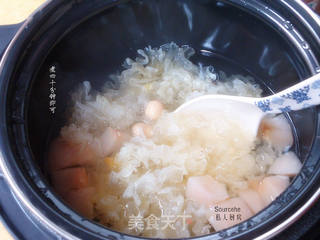 秋季养生,莲子银耳雪梨的做法步骤:5