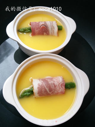 小策海鲜今日菜谱:三鲜蛋羹,小黄鱼鱼片,培根,芦笋,海鸭蛋的做法步骤:13