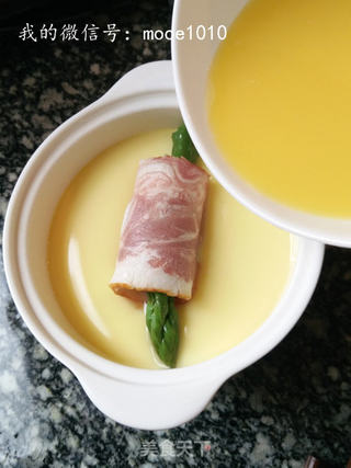 小策海鲜今日菜谱:三鲜蛋羹,小黄鱼鱼片,培根,芦笋,海鸭蛋的做法步骤:12