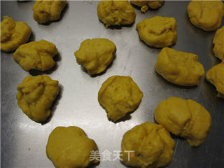 萌萌的南瓜小面包的做法步骤:10