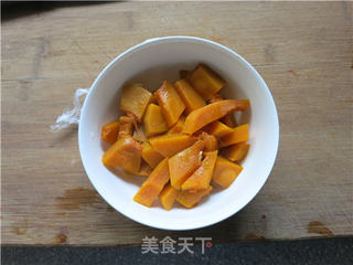 萌萌的南瓜小面包的做法步骤:2