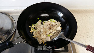 青笋猪肚片的做法步骤:4