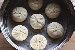 鲜肉白菜包子的做法步骤:10