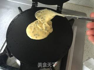 酥脆芝麻蛋卷的做法步骤:6