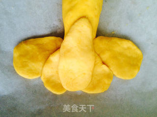 豆沙馅龙虾面包的做法步骤:7