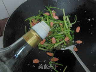 肠子炒芹菜的做法步骤:8