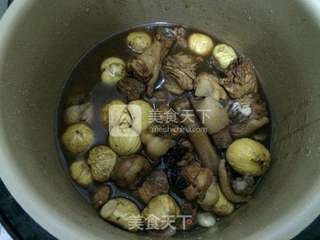 板栗焖鸡---秋季养生食谱的做法步骤：7