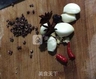 板栗焖鸡---秋季养生食谱的做法步骤：2
