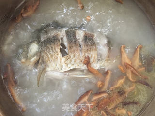 豆腐香菇鲫鱼汤的做法步骤:4