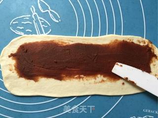 毛毛虫豆沙面包的做法步骤:10