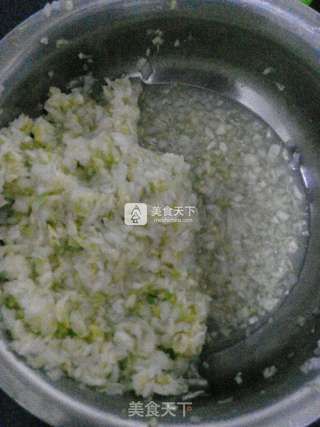 猪肉白菜水饺的做法步骤:3