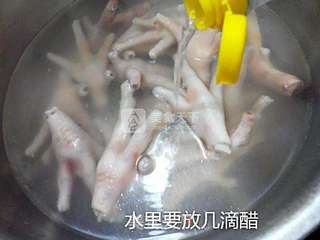 五香凤爪的做法步骤:4