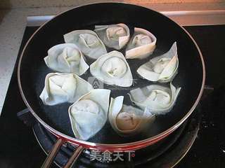 营养丰富的早餐----蛋煎馄饨的做法步骤:2