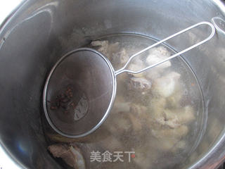 茄汁排骨烩面的做法步骤:7