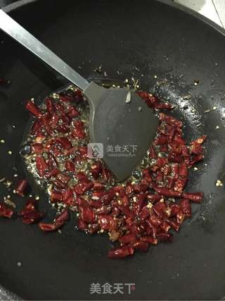 香辣花甲的做法步骤:4
