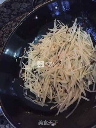 酸辣孜然土豆丝的做法步骤:6