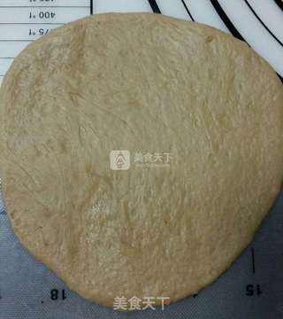 红糖果仁软欧包的做法步骤:11