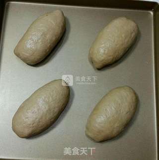 红糖果仁软欧包的做法步骤:14
