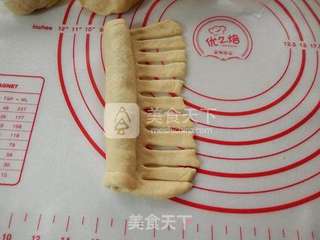豆沙毛毛虫面包的做法步骤:7