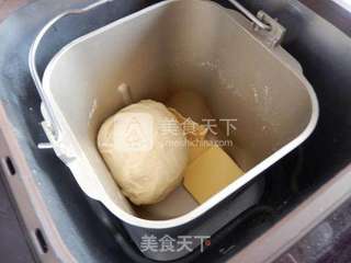 豆沙毛毛虫面包的做法步骤:3