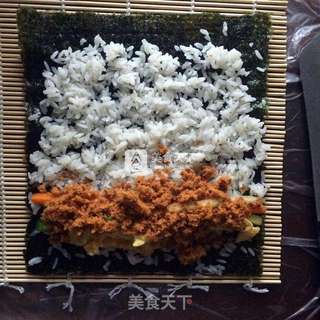 简易寿司~紫菜包饭的做法步骤:4