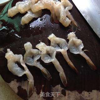 翡翠虾仁的做法步骤:2