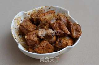 南瓜焗排骨的做法步骤:2