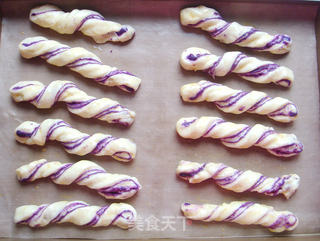 紫薯麻花面包的做法步骤：18