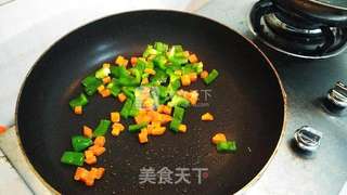 什锦坚果炒饭的做法步骤:3