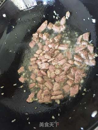牛肉抓饭的做法步骤:4