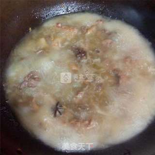 莲藕焖鸭肉家庭版的做法步骤:5