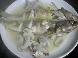 清蒸海黄鱼的做法步骤:5