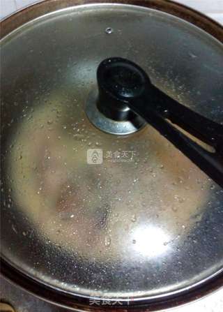 莲藕焖鸭肉家庭版的做法步骤:4