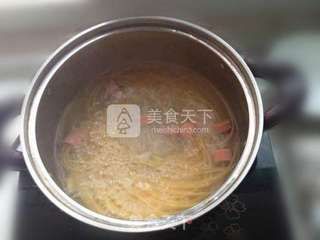 爱心火腿意大利面的做法步骤：2