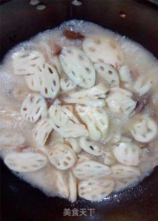 莲藕焖鸭肉家庭版的做法步骤:6