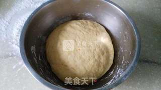 奶香南瓜花卷的做法步骤:5