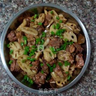 莲藕焖鸭肉家庭版的做法步骤:9
