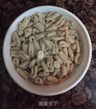 炒猫耳朵(麻食)的做法步骤:8