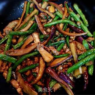 肉丁茄烧豆的做法步骤:12